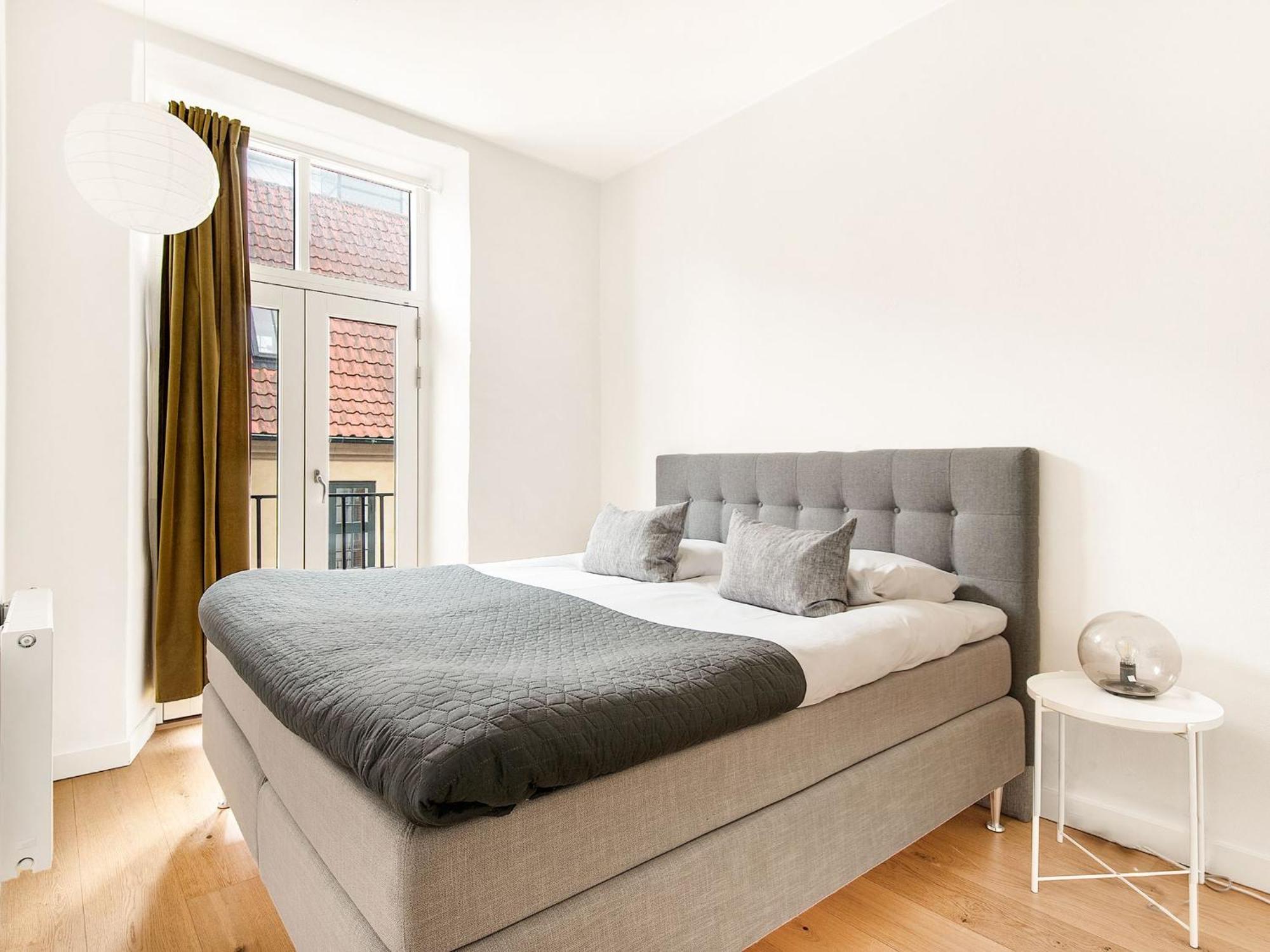 Apartment Sanders Leaves - Pleasant Four-bedroom In Downtown Kopenhagen