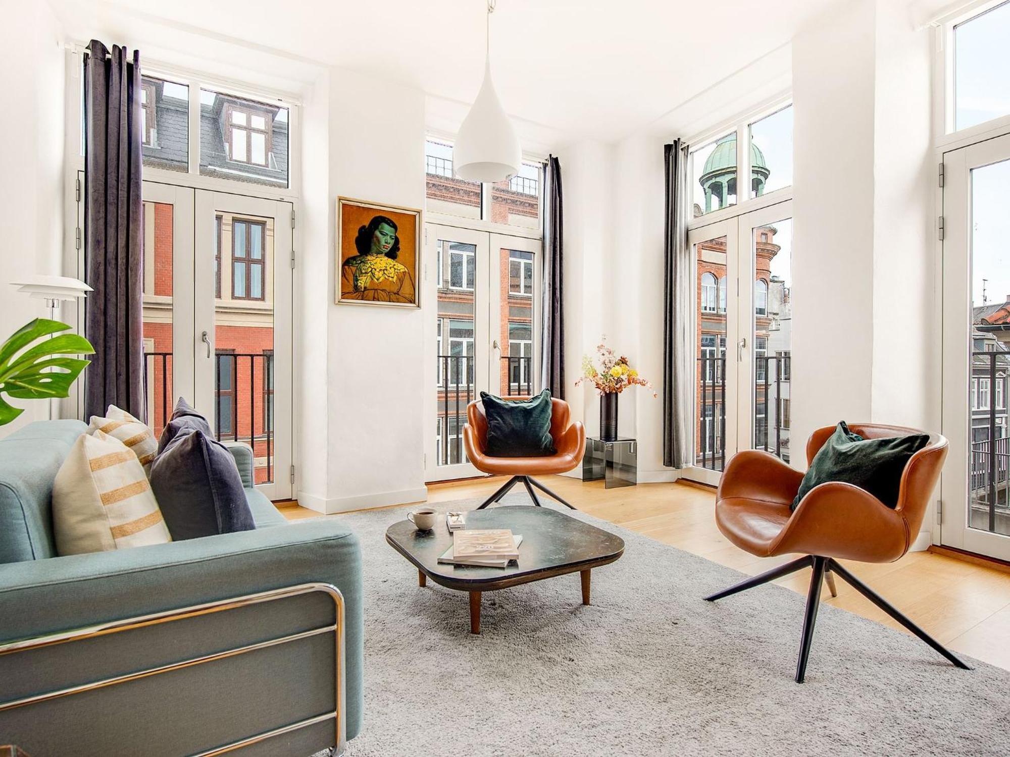 Sanders Leaves - Pleasant Four-bedroom In Downtown Kopenhagen